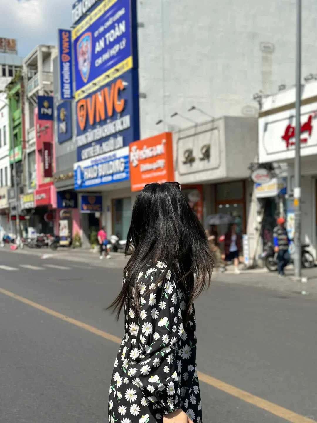 Ho Chi Minh-The most detailed Ho Chi Minh City Walk guide ever, shopping and tasting local food