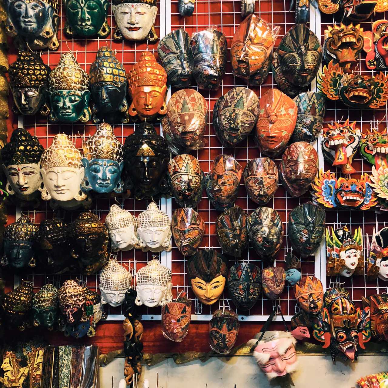 Bali-Bali Tourism Shopping Guide, What to Buy in Ubud Market? Attached is the Price Table of Goods