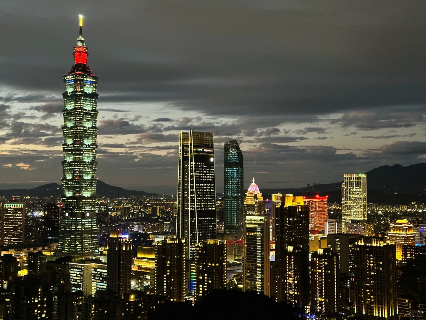 Taiwan-3-day travel guide to Taipei. ?Visit Ximending, Shilin Night Market and Elephant Mountain