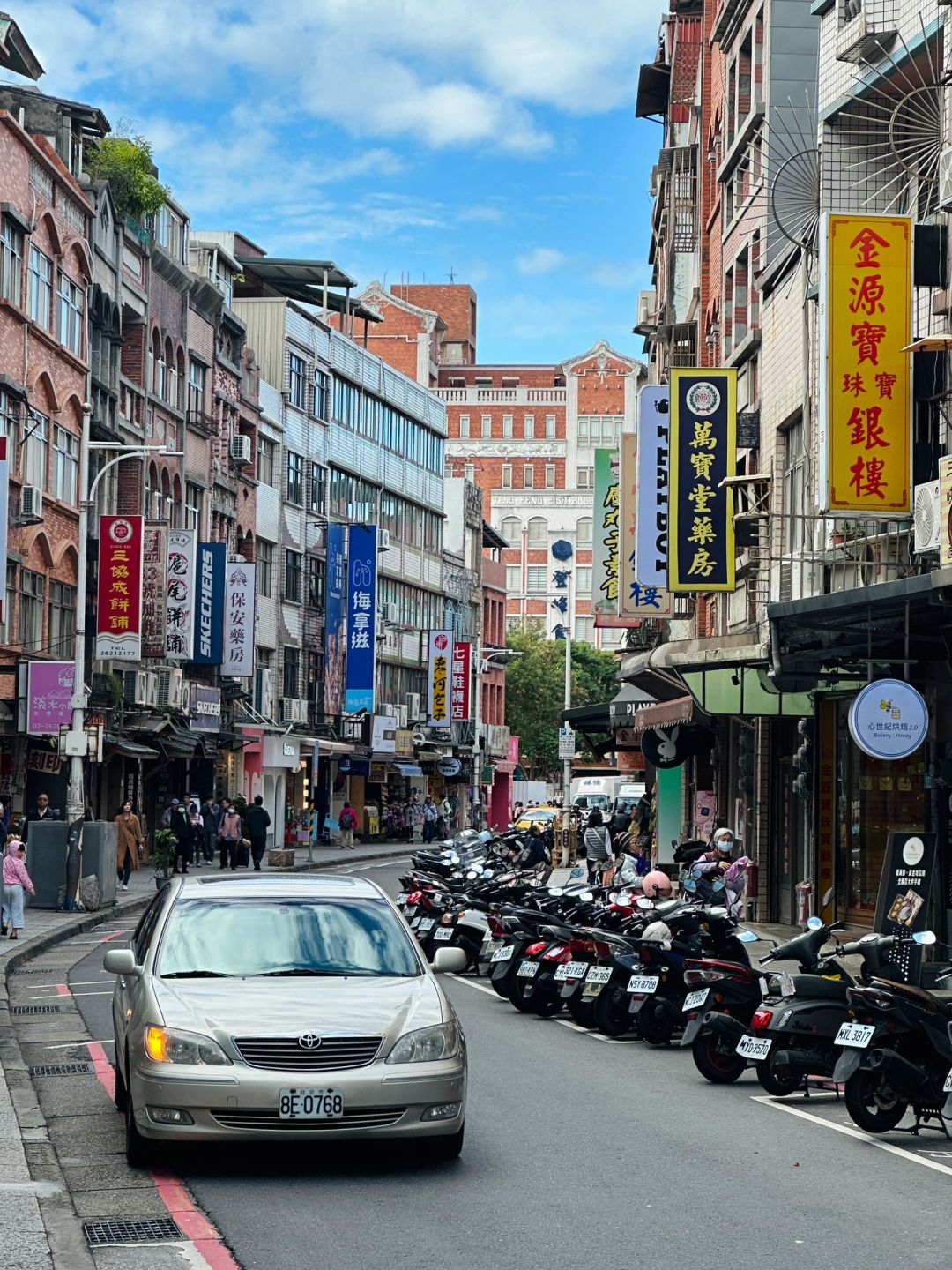 Taiwan-3-day travel guide to Taipei. ?Visit Ximending, Shilin Night Market and Elephant Mountain