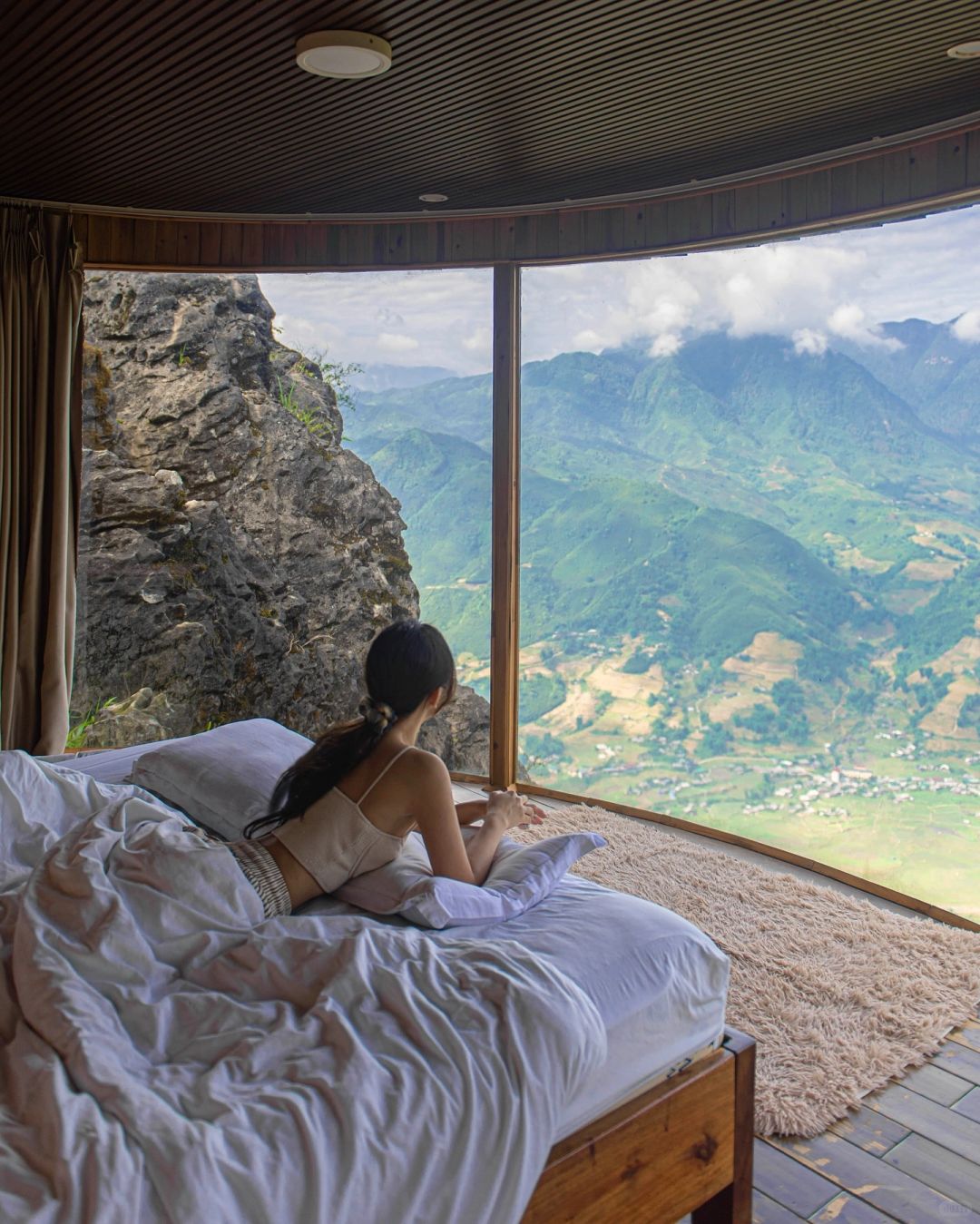 Hanoi-Rock garden homestay Roundhouse B&B in Sapa, Vietnam. Sleeping in the natural forest