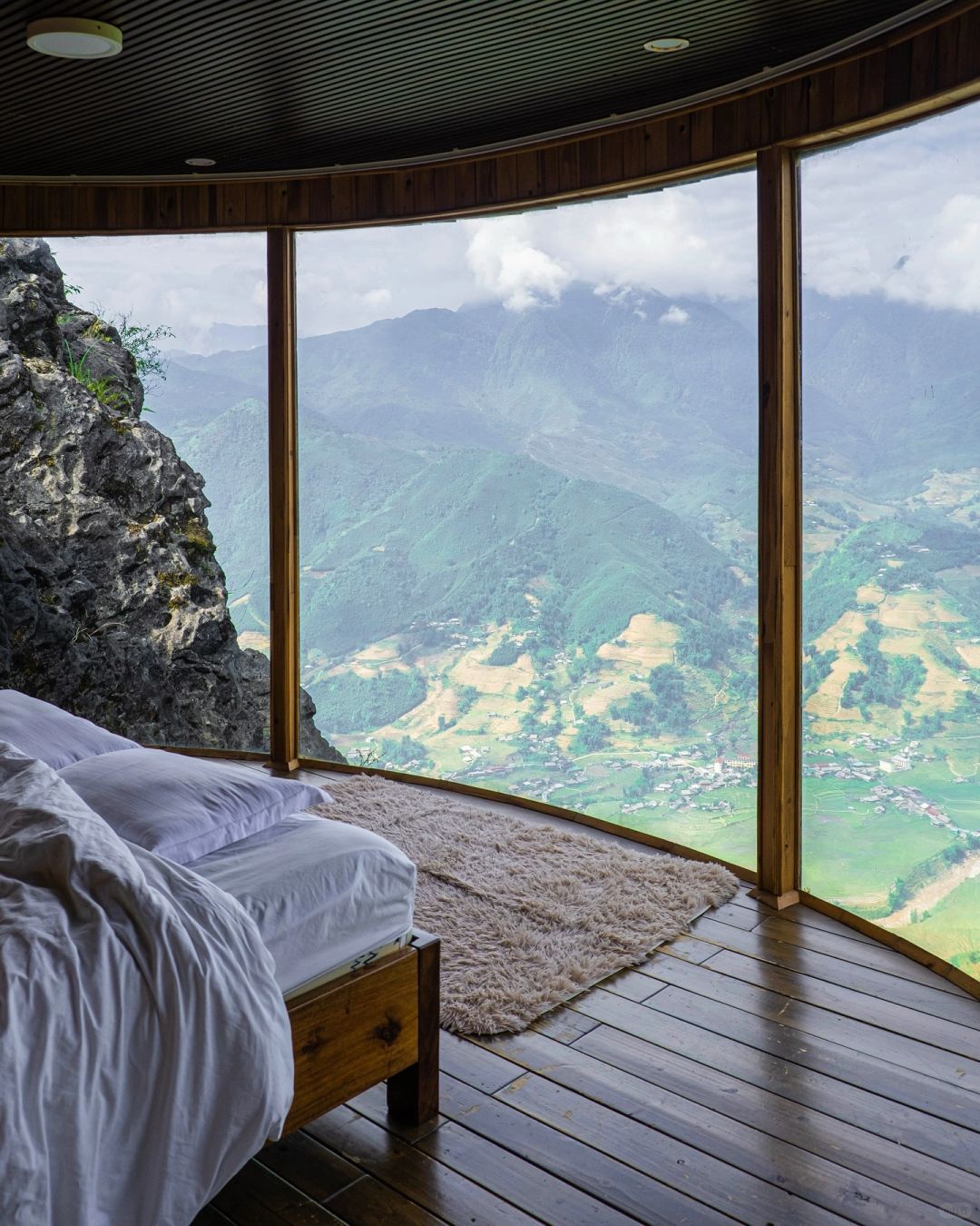 Hanoi-Rock garden homestay Roundhouse B&B in Sapa, Vietnam. Sleeping in the natural forest