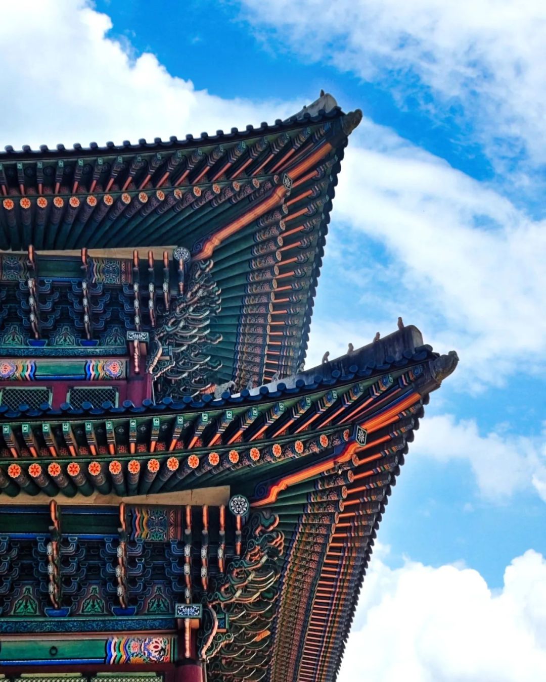 Seoul-Explore the 600-year history of Gyeongbokgung Palace in Seoul as you tour a Korean palace