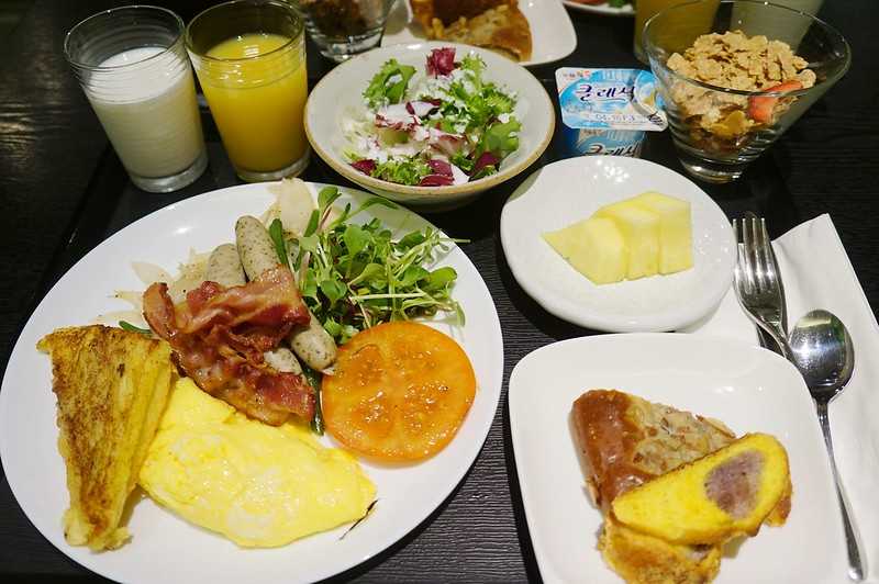 Seoul-Stay B Hotel in Myeongdong, Seoul. ?A high-value hotel with convenient transportation