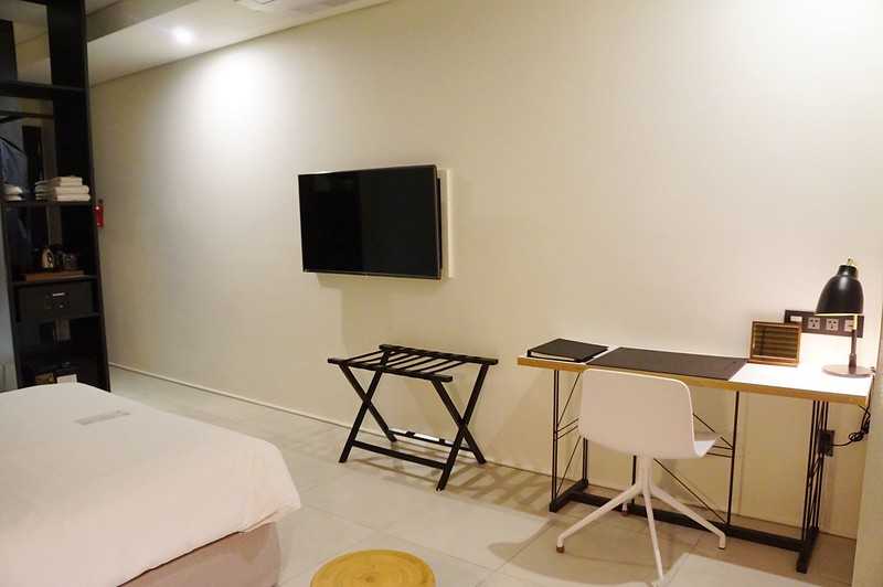 Seoul-SR Hotel Magok. A designer hotel near Gimpo Airport with large space and low price