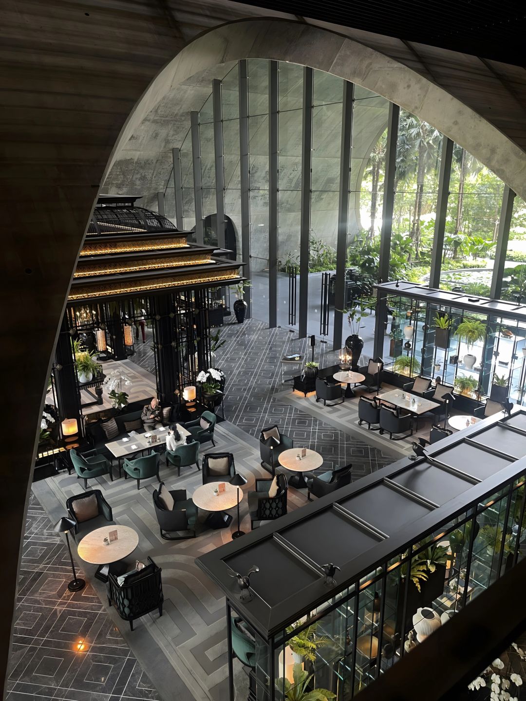 Bangkok-The Sintong Kempinski Hotel ?Bangkok is close to the Erawan Shrine and Paragon Mall