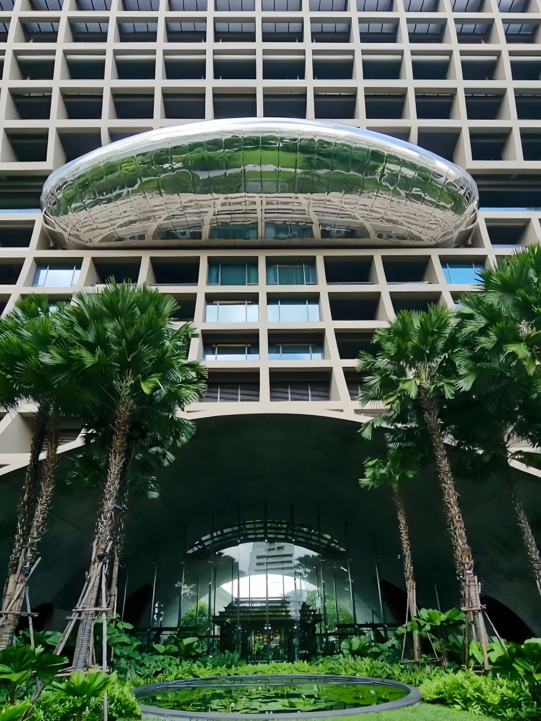 Bangkok-The Sintong Kempinski Hotel ?Bangkok is close to the Erawan Shrine and Paragon Mall
