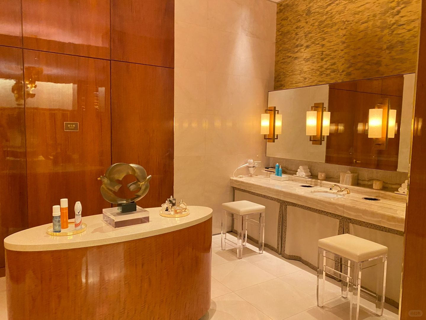 Macao-Macau Wynn Palace sauna bath and SPA massage,? warm lights make people drowsy