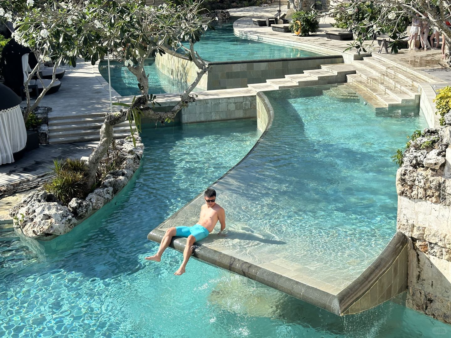 Bali-Experience Ayana Jimbaran, Bali's top hotel, with more than a dozen swimming pools!