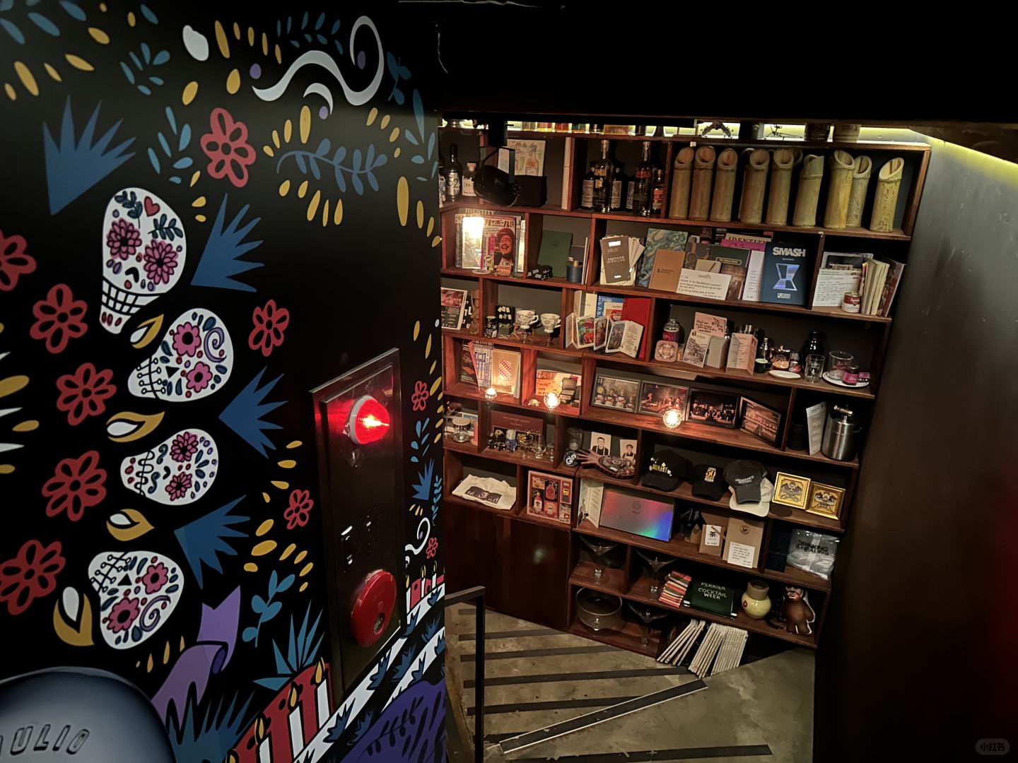 Seoul-Pine & Co Bar in Seoul,?the noise level here is just right, and the music is also very good