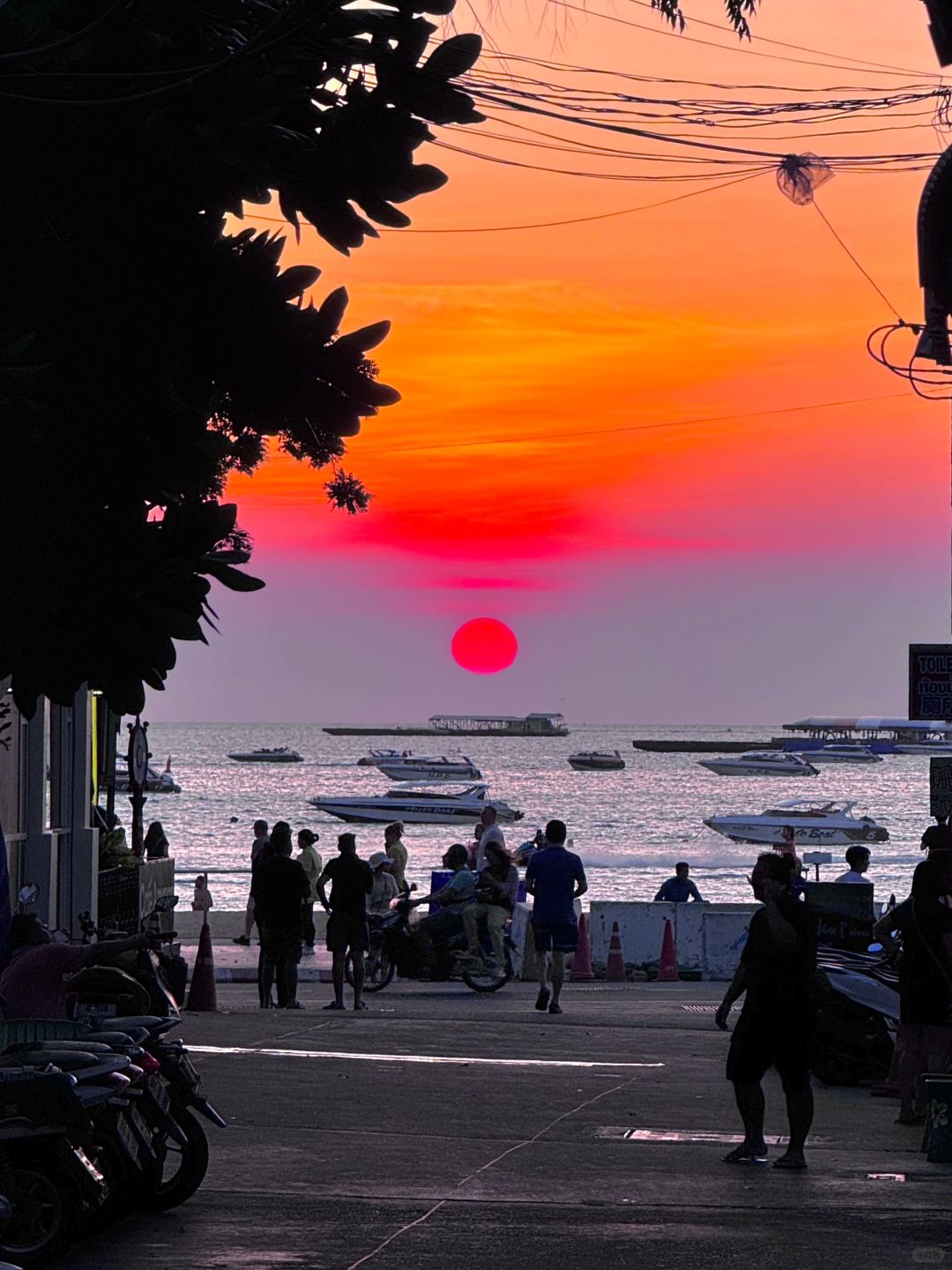 Pattaya-A person watching the beautiful sea sunset in Pattaya, impressionistic romance