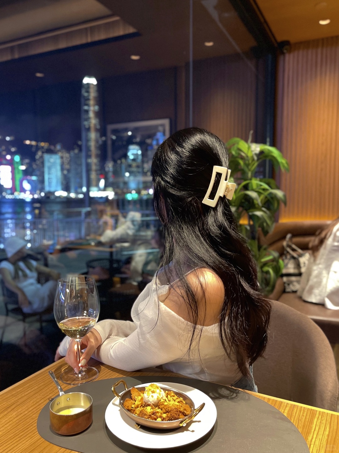 Hong kong-Charcoal Bar in Tsim Sha Tsui, Hong Kong, ?managed by a Michelin-starred chef, a bar and restaurant in Victoria Harbor