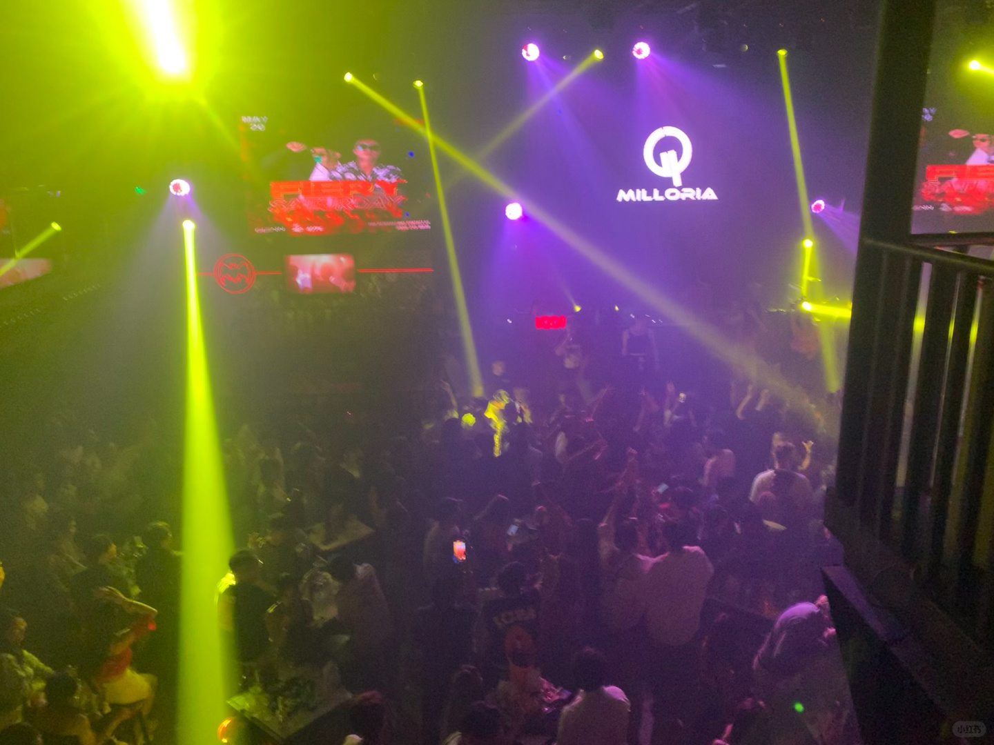 Cebu-Cebu ICON BAR CLUB, the atmosphere is very good, there are many young Korean boys and girls