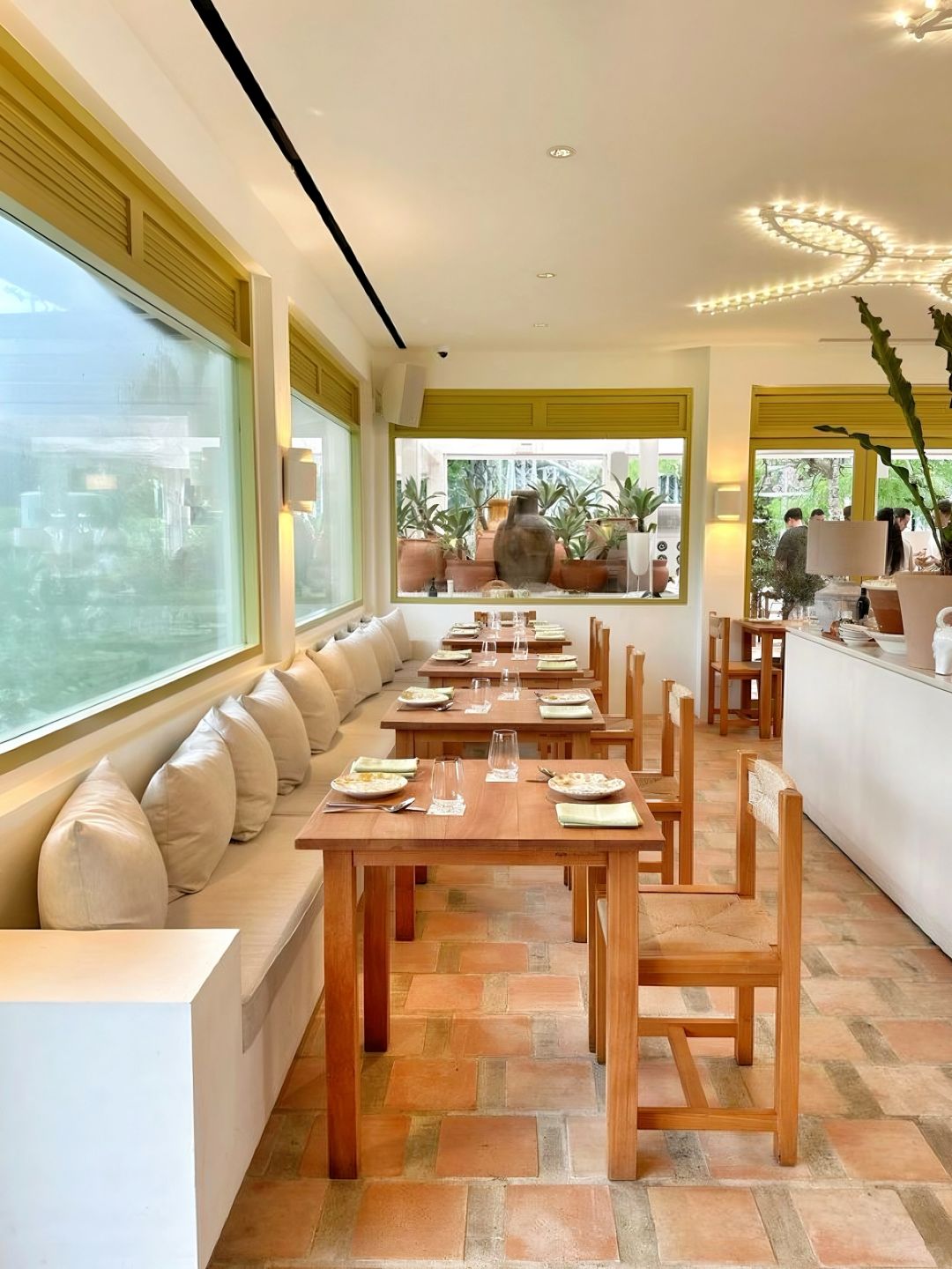 Singapore-Friends traveling to Singapore, please bring your Crush to these 5 restaurants for a date