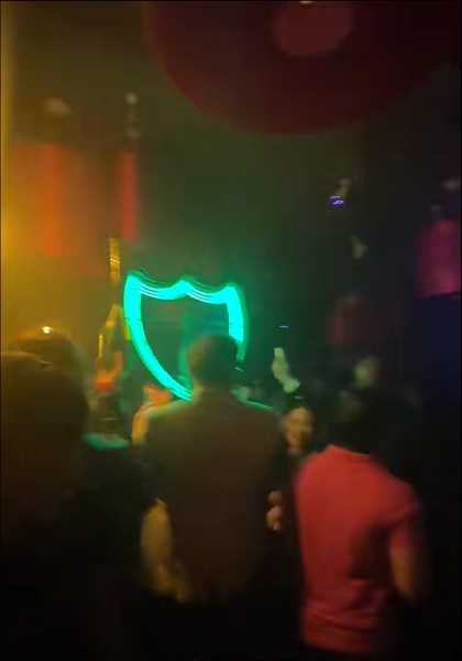 Hong kong-Dragon-i Bar is the club with the most hotties and the best atmosphere in Lan Kwai Fong