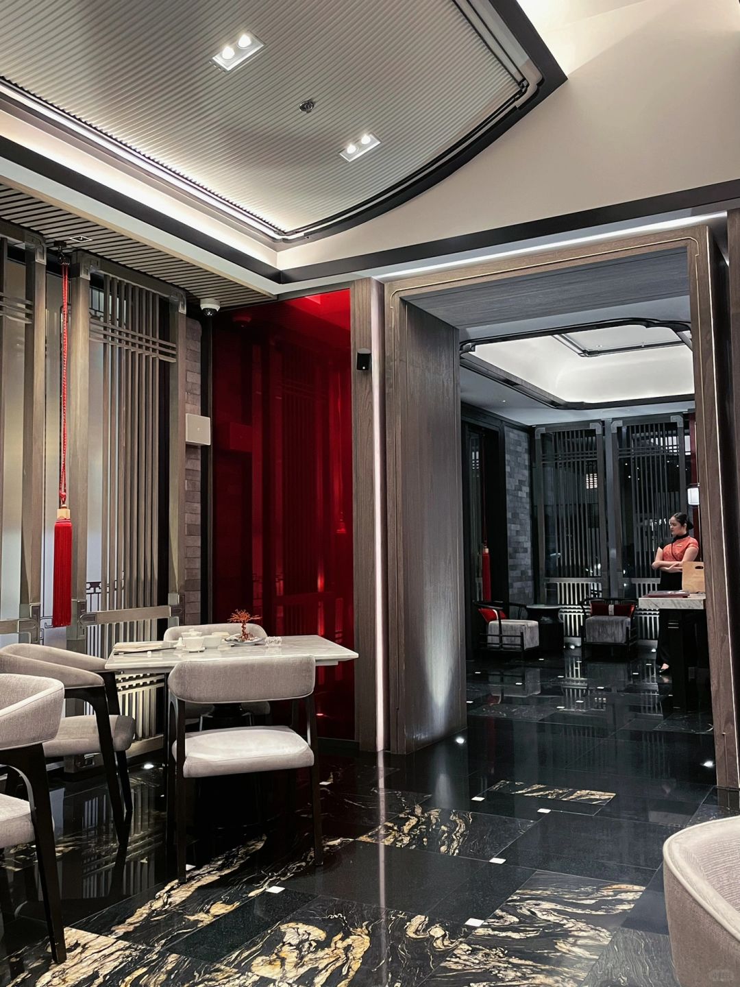 Clark/Angel City-Wu Xing Restaurant in Angeles, Philippines, looks very clean and high-end at first glance