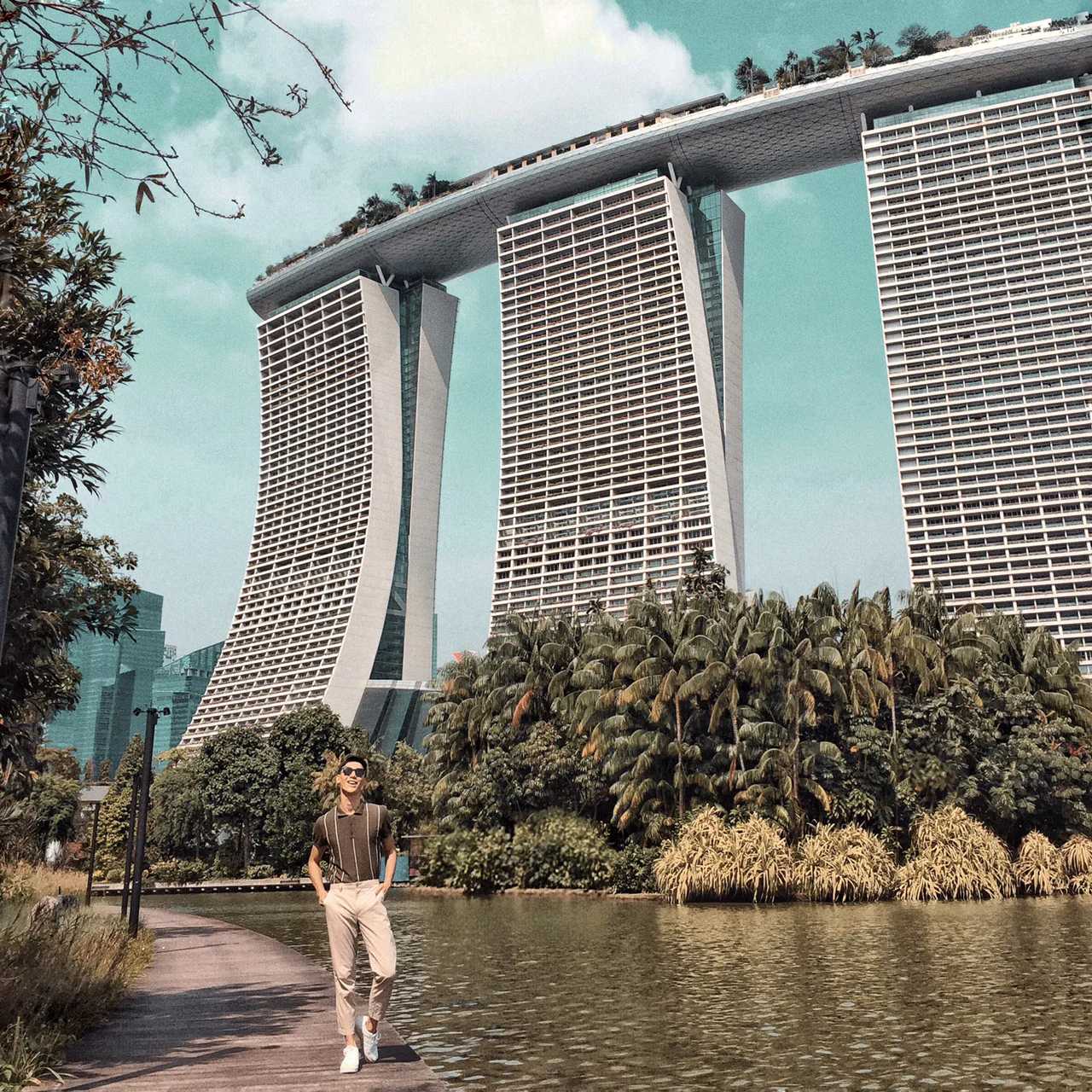 Singapore-Visit Gardens? by the Bay in Singapore and learn where to take great photos