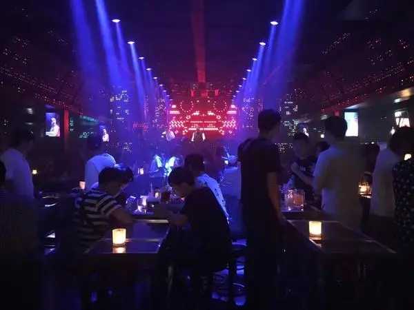 Pattaya-Comparison of sex games in the red light districts of Bangkok and Pattaya, Thailand