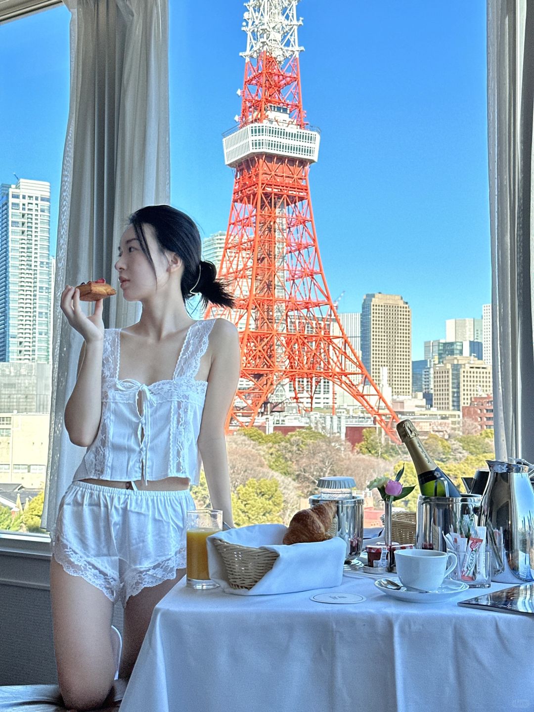 Tokyo-The Prince Park Tower Tokyo corner presidential room faces Tokyo Tower and great view