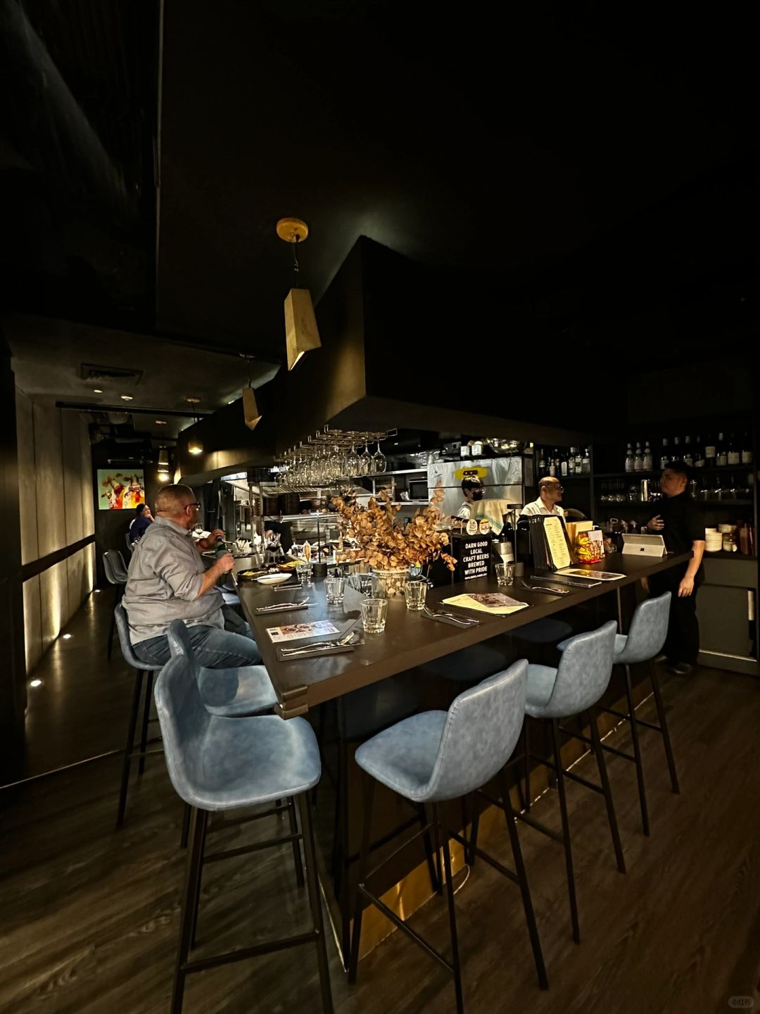Singapore-Singapore 2nd Cut Grilled Steakhouse,? taste steak, ?red wine and cheese bread