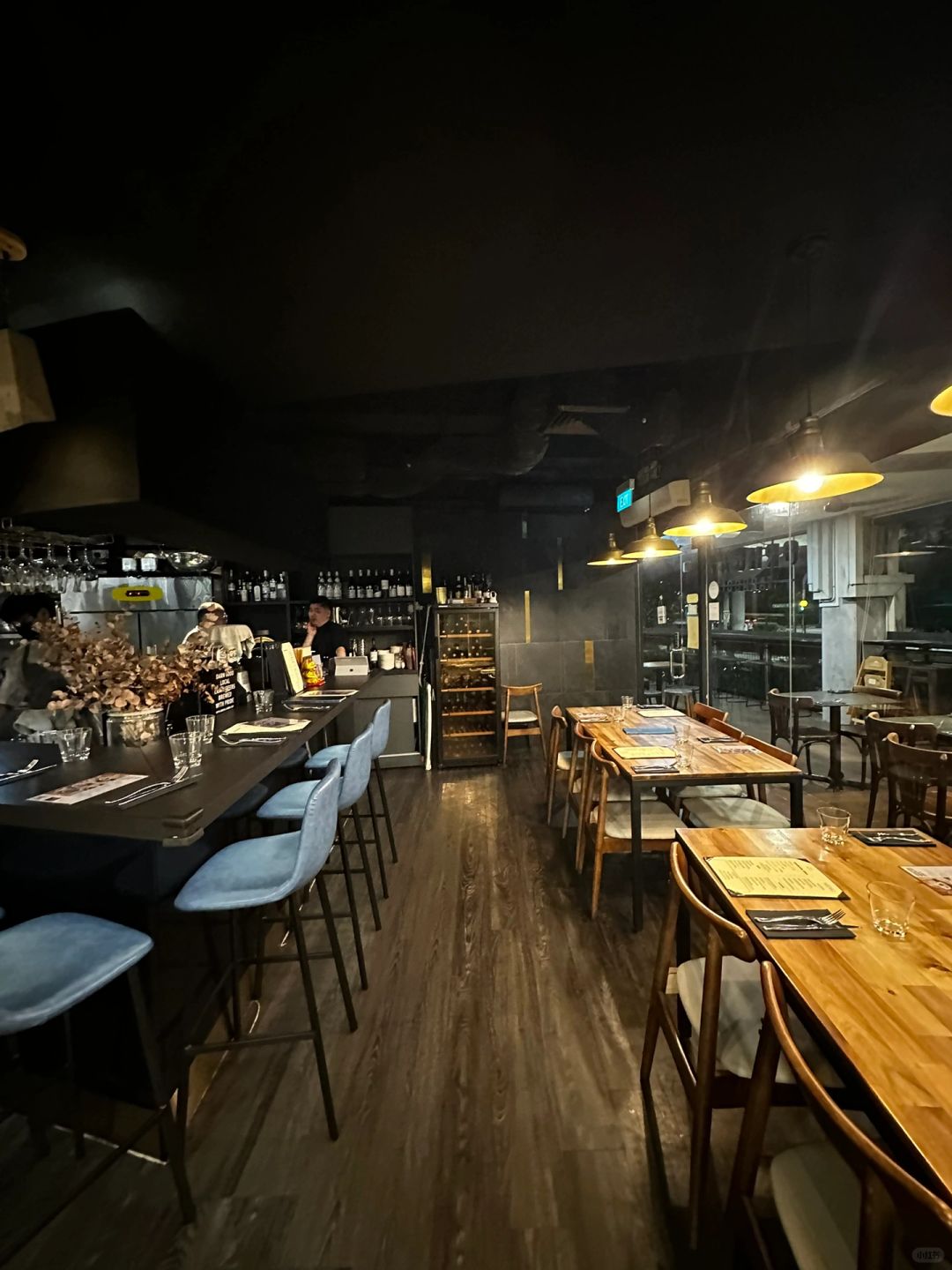 Singapore-Singapore 2nd Cut Grilled Steakhouse,? taste steak, ?red wine and cheese bread