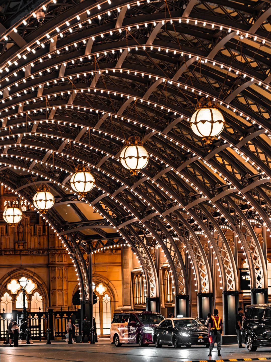 Macao-Travel to Macau at night and feel like you are traveling to the magical world of Harry Potter