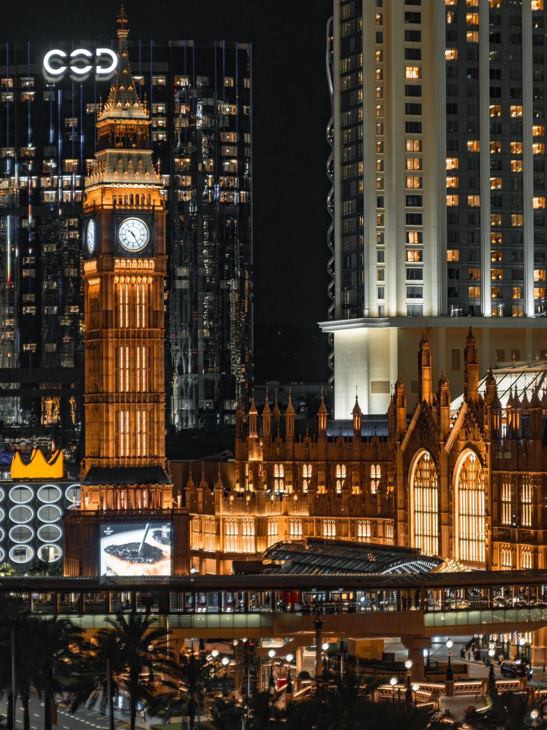 Macao-Travel to Macau at night and feel like you are traveling to the magical world of Harry Potter