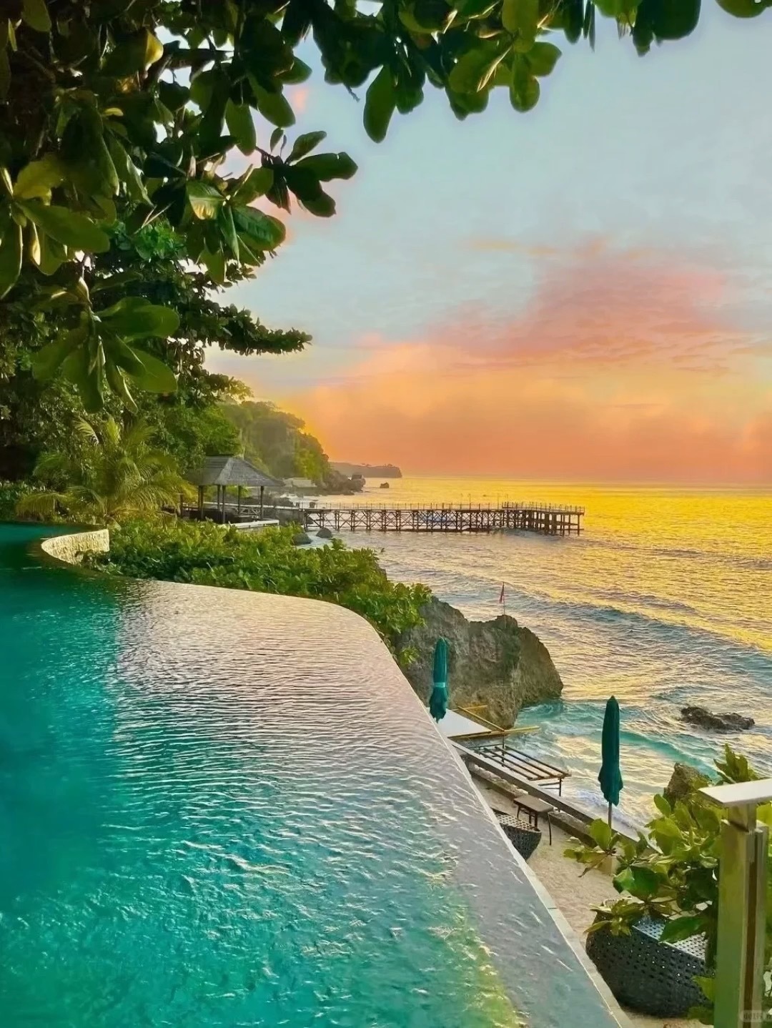 Bali-Ayana Hotel Bali, ?‍❤‍?‍?experience the Instagram-famous H2O pool and floating breakfast