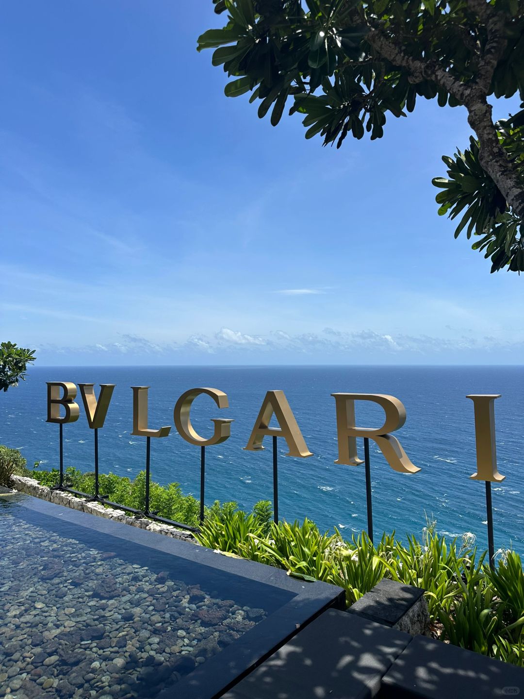 Bali-Bulgari Hotel Bali, the perfect fusion of villa room environment, cliff cableway and nature