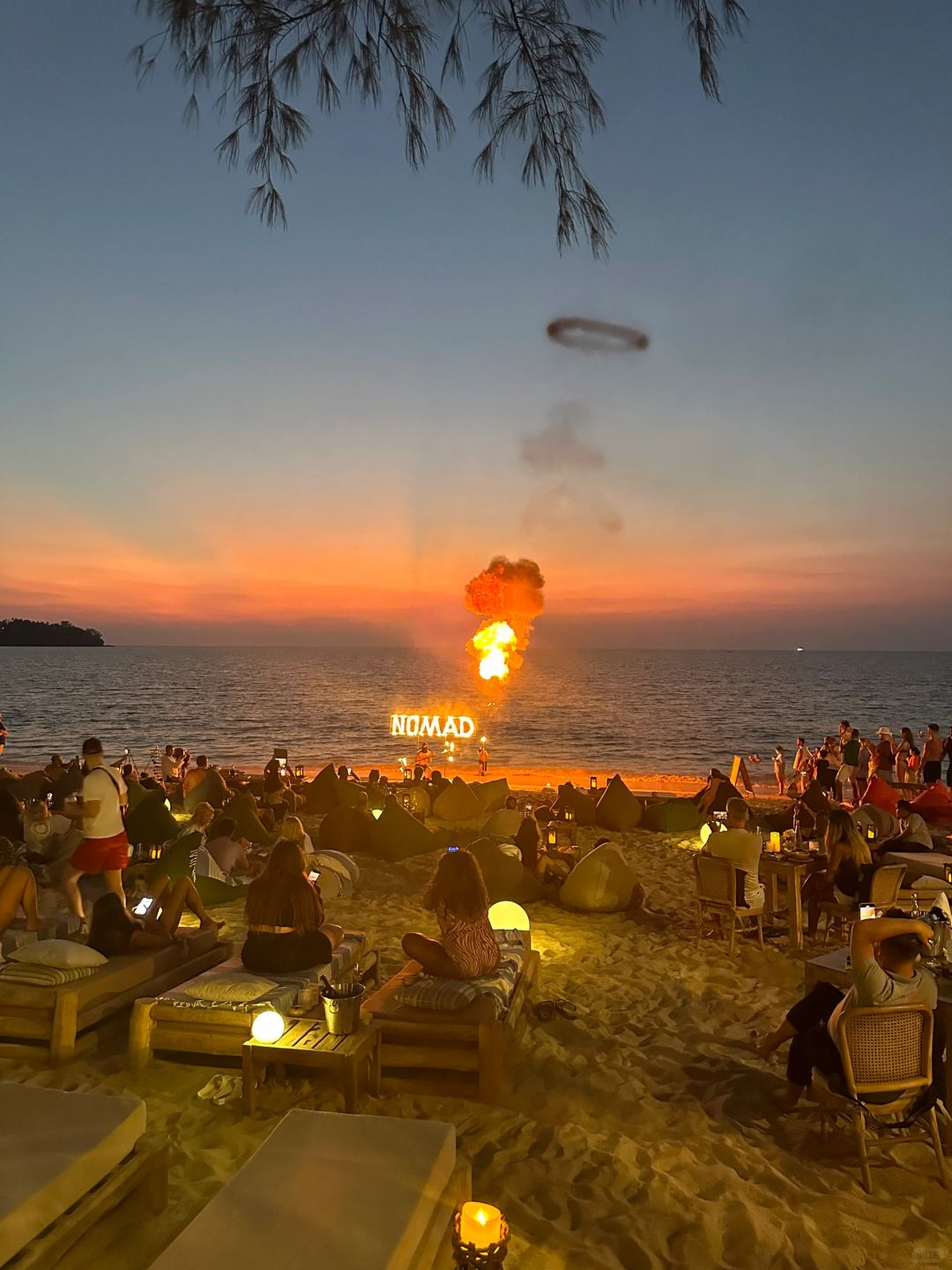 Phuket-Nomad Beach Club, a bohemian bar in Phuket, where you can relax on the lazy sofa