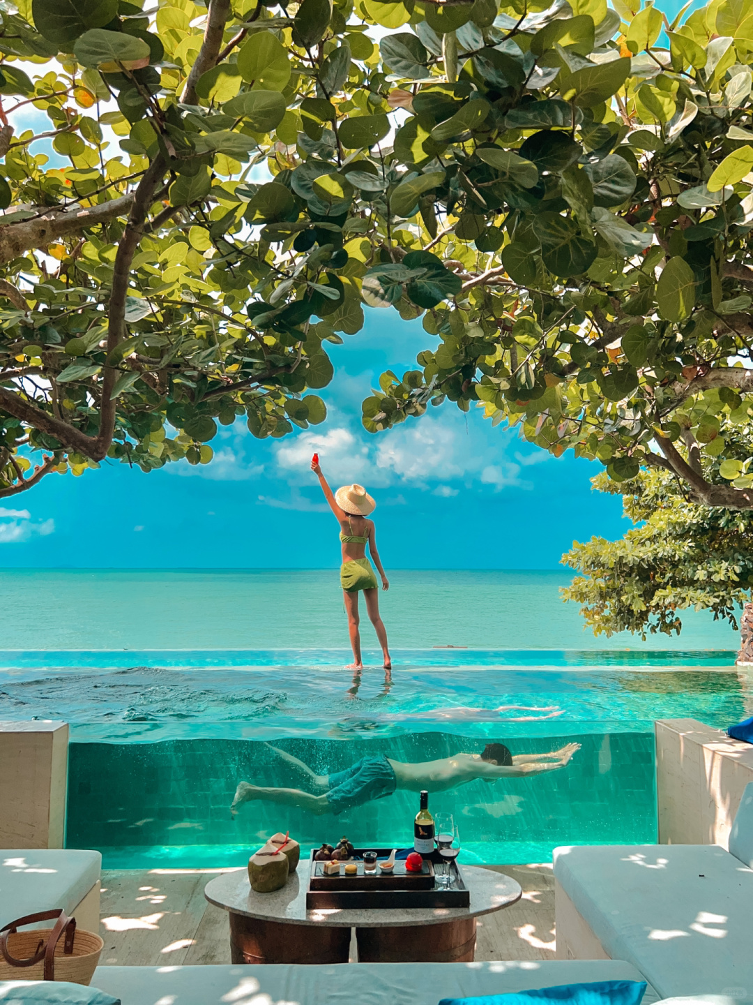 Pattaya-U Pattaya beachfront villa,? transparent glass infinity pool, hotel private beach walk