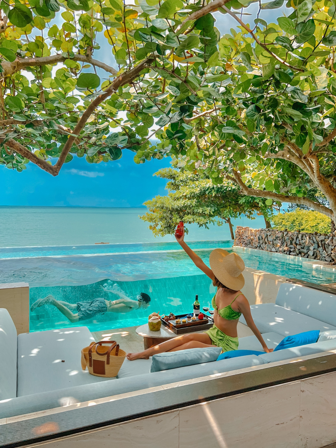 Pattaya-U Pattaya beachfront villa,? transparent glass infinity pool, hotel private beach walk