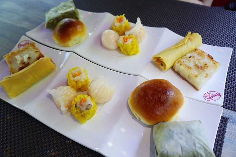 Hong kong-Hong Kong Crystal Bus. ?Enjoy beautiful scenery and delicious food on a family bus trip