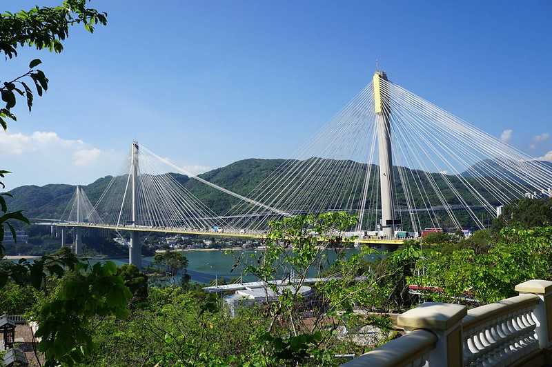 Hong kong-Hong Kong Crystal Bus. ?Enjoy beautiful scenery and delicious food on a family bus trip