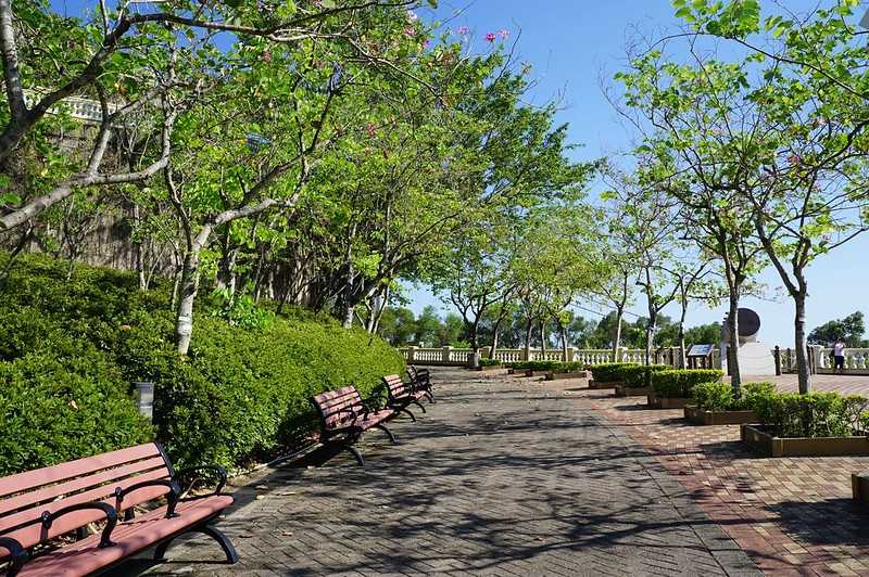 Hong kong-Hong Kong Crystal Bus. ?Enjoy beautiful scenery and delicious food on a family bus trip