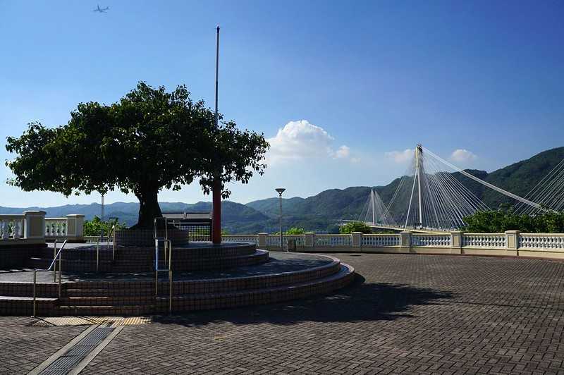 Hong kong-Hong Kong Crystal Bus. ?Enjoy beautiful scenery and delicious food on a family bus trip