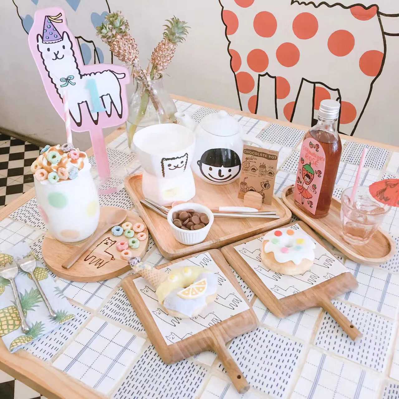Bangkok-Nahim Cafe × handcraft,? the cutest coffee shop in Bangkok, is a favorite of girls