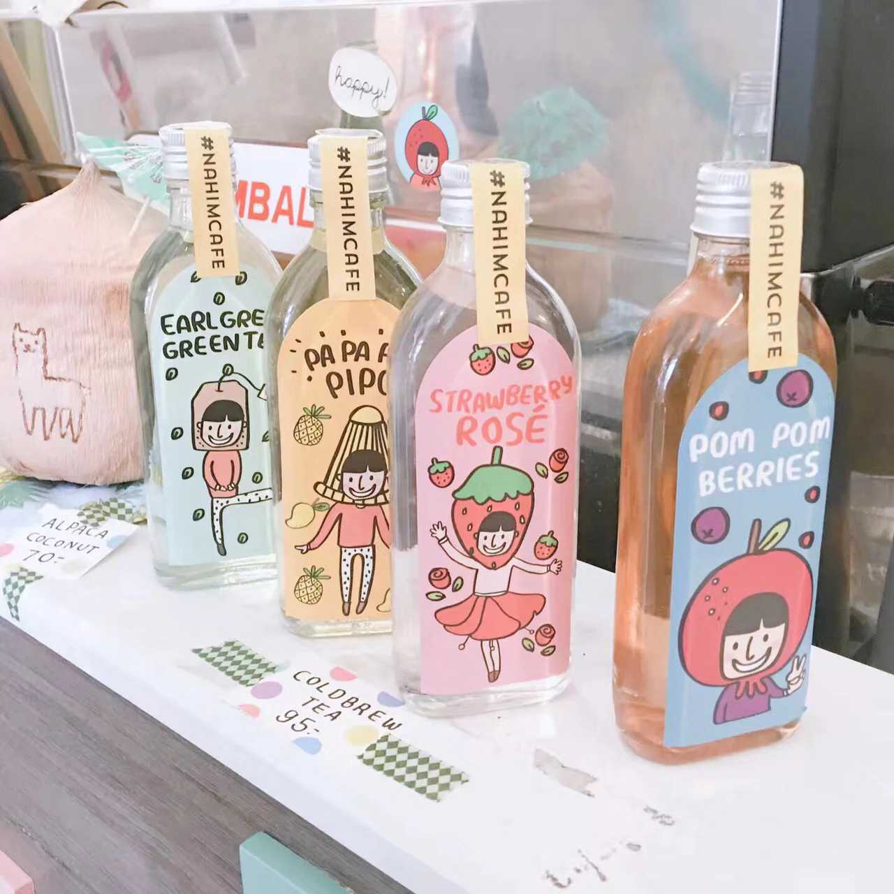 Bangkok-Nahim Cafe × handcraft,? the cutest coffee shop in Bangkok, is a favorite of girls