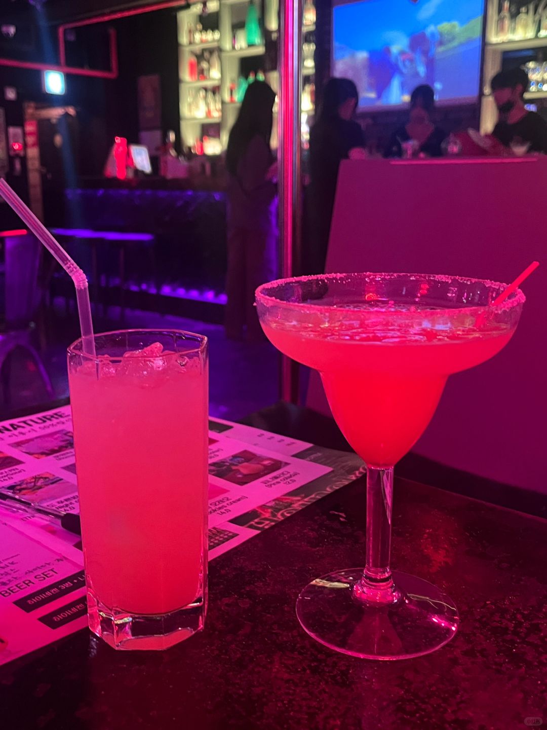 Busan/Jeju-The Busan branch is located in Seomyeon Bar?, a bar that only serves drinks and music