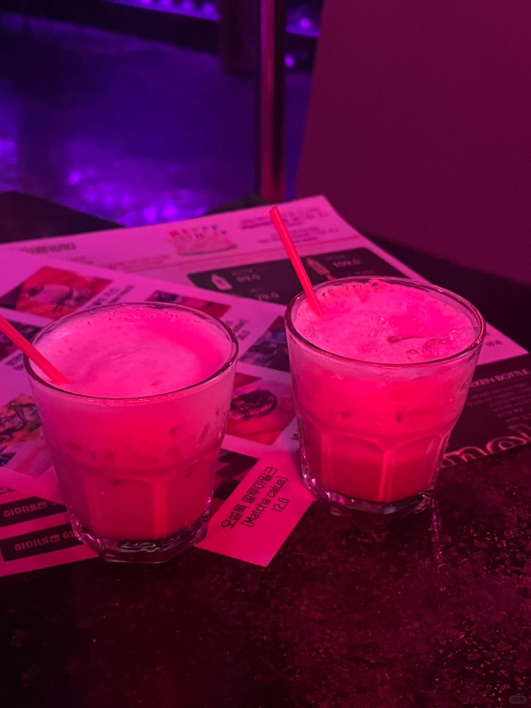Busan/Jeju-The Busan branch is located in Seomyeon Bar?, a bar that only serves drinks and music