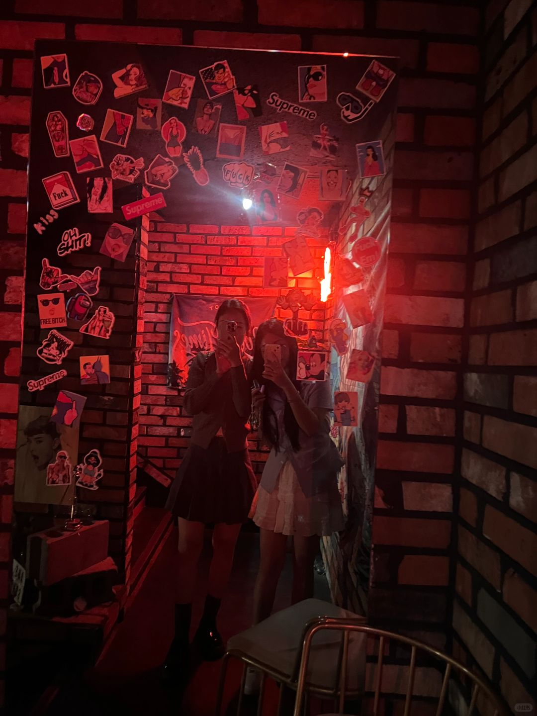 Busan/Jeju-The Busan branch is located in Seomyeon Bar?, a bar that only serves drinks and music