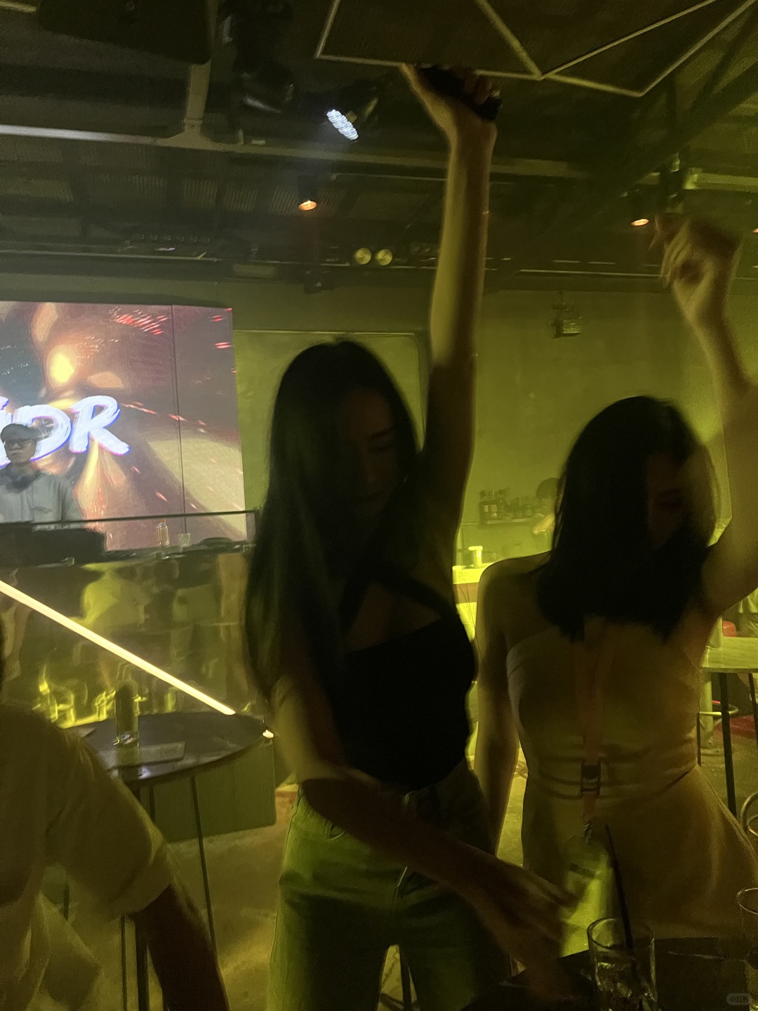 Chiang Mai-Warm UP Bar, ?a hidden gem on Nimman Road in Chiang Mai. Japanese food, delicious food and beautiful women