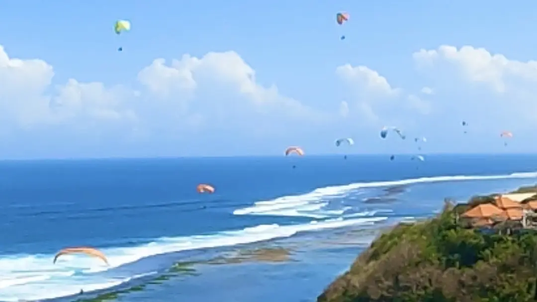 Bali-In Bali,?you can see a hundred possibilities of life and experience three religious lives