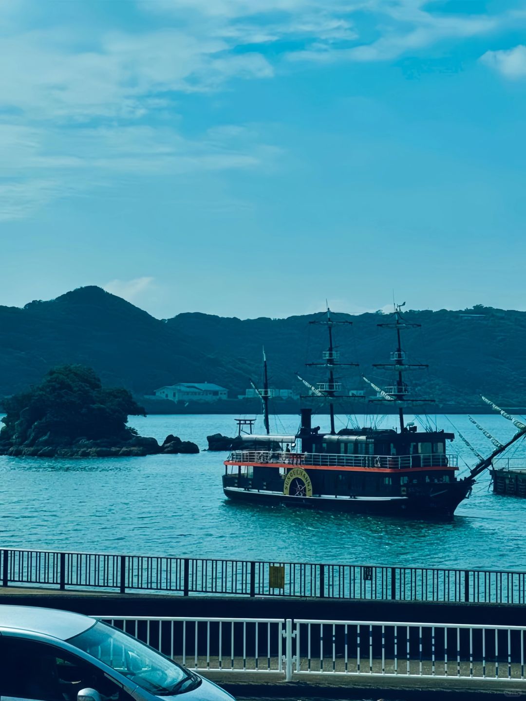 Tokyo-A literary youth's trip to Tokyo-Izu,? visiting Mount Fuji, waterfall hot springs, sea torii and trains