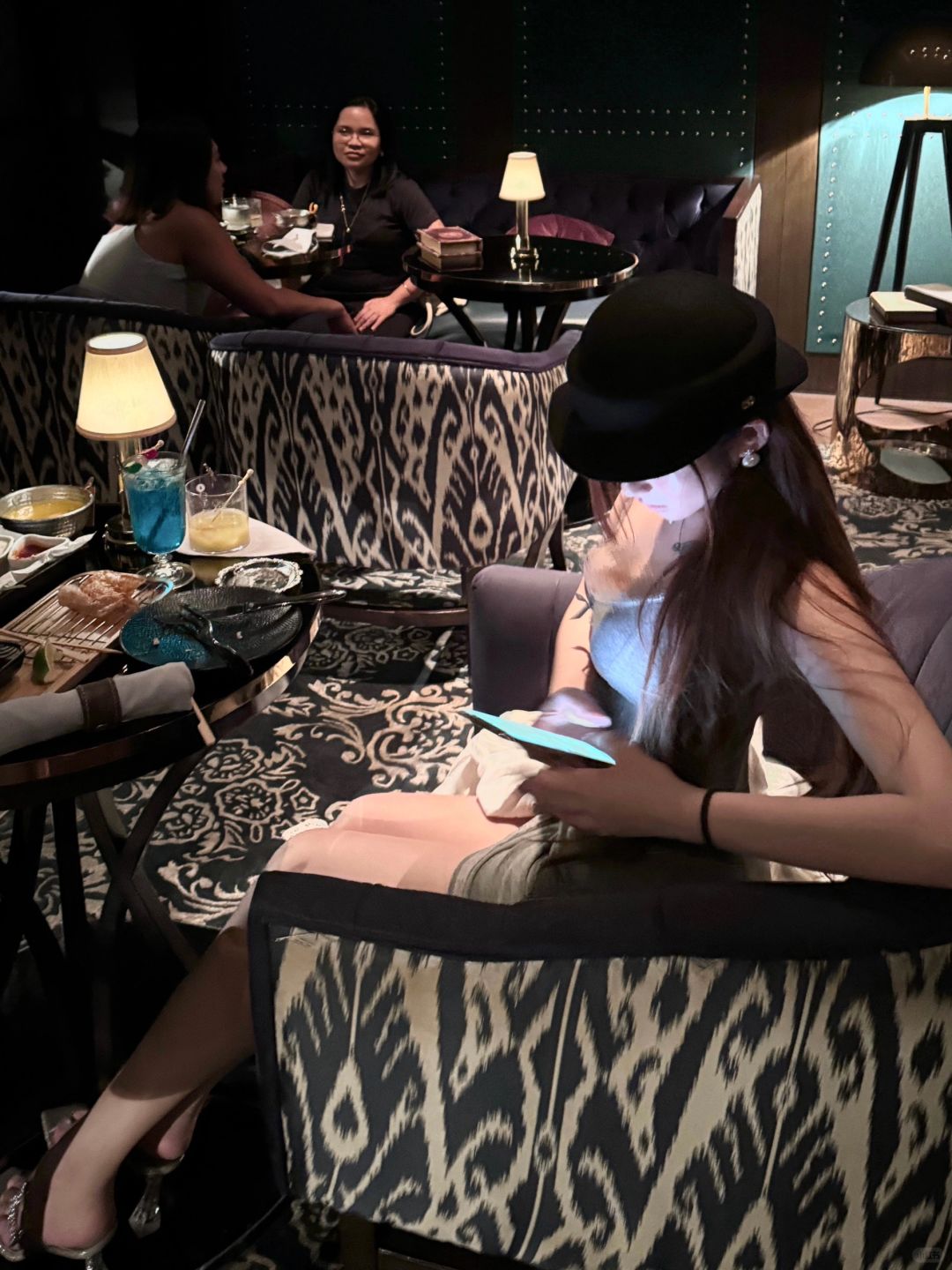 Manila/Luzon-The Back Room Bar in Manila, ?experience the joy of drinking with your besties