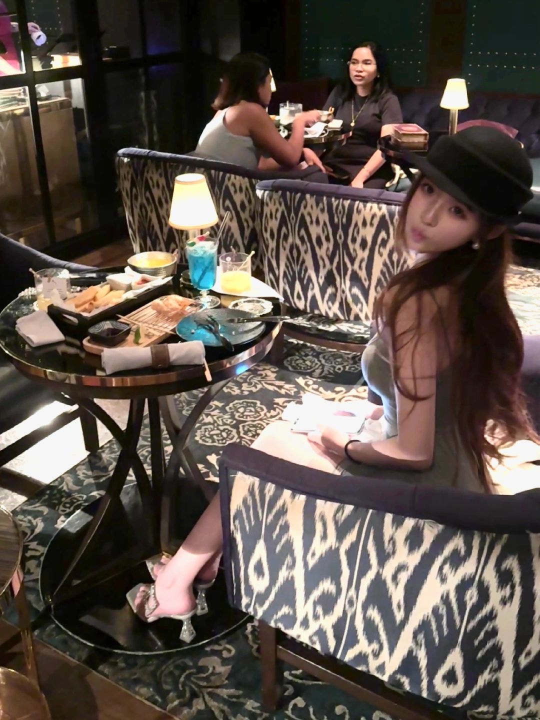 Manila/Luzon-The Back Room Bar in Manila, ?experience the joy of drinking with your besties