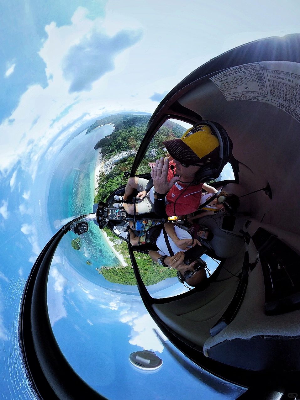 Boracay-Boracay helicopter tour around the island, ?review the white sand beach and blue water