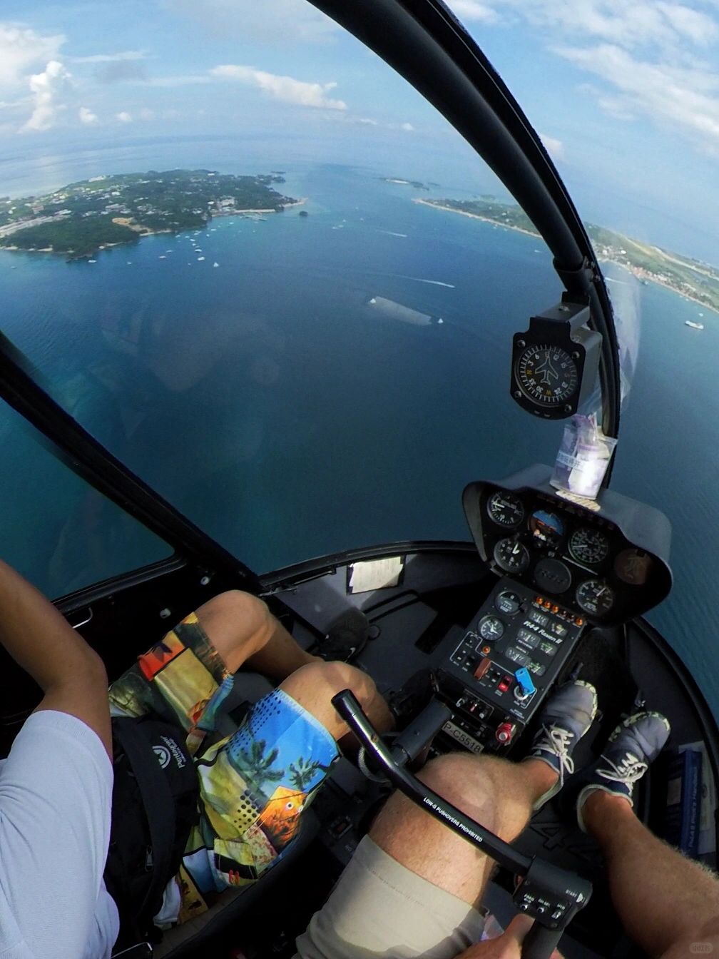 Boracay-Boracay helicopter tour around the island, ?review the white sand beach and blue water