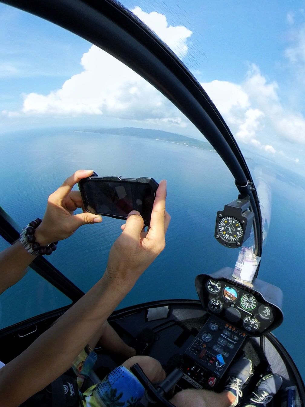 Boracay-Boracay helicopter tour around the island, ?review the white sand beach and blue water