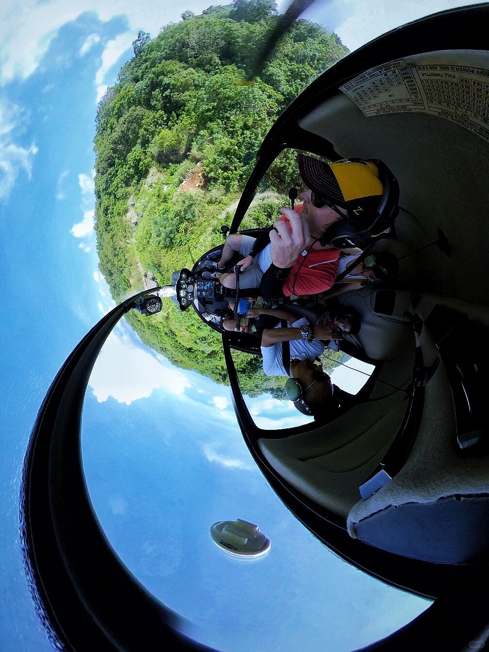 Boracay-Boracay helicopter tour around the island, ?review the white sand beach and blue water